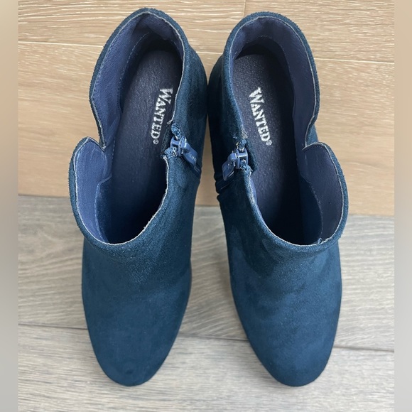 Wanted Dipper Ankle Bootie with V-Cut Detail Size 8M - NIB! - Picture 6 of 17